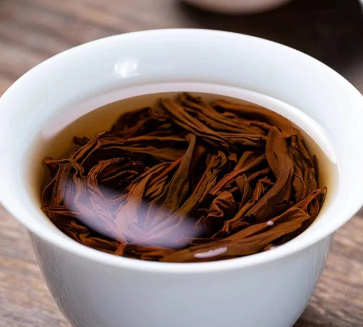 Premium Zhengshan Xiaozhong Black Tea - Intensely Aromatic, Freshly Harvested, Loose Leaf for Personal Enjoyment